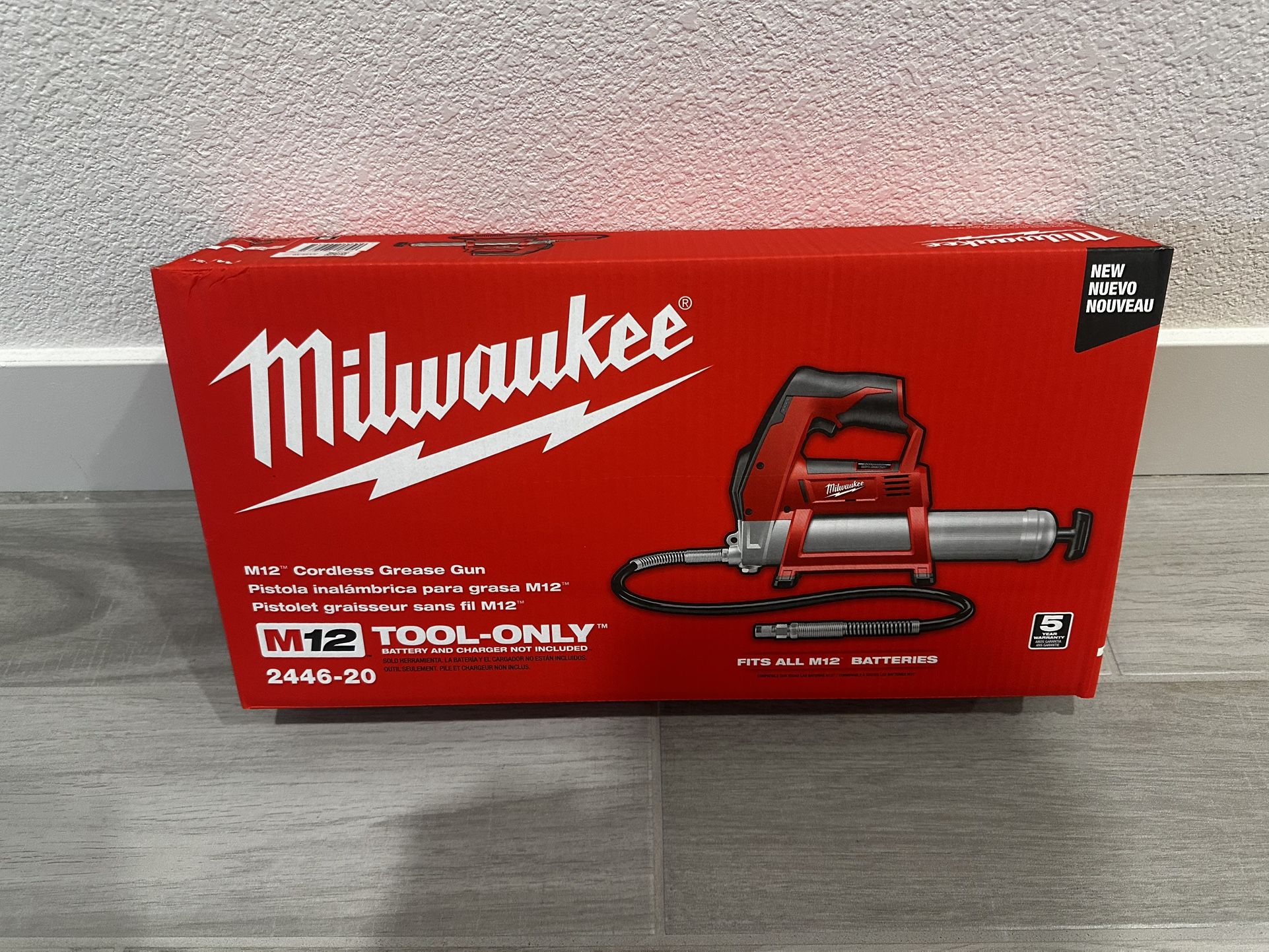 Milwaukee M12 Cordless Grease Gun. BRAND NEW NEVER OPEN