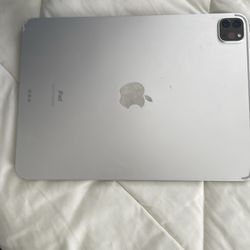 iPad iPad work perfectly screen broken . iPad Pro iPadOS 18.7.2