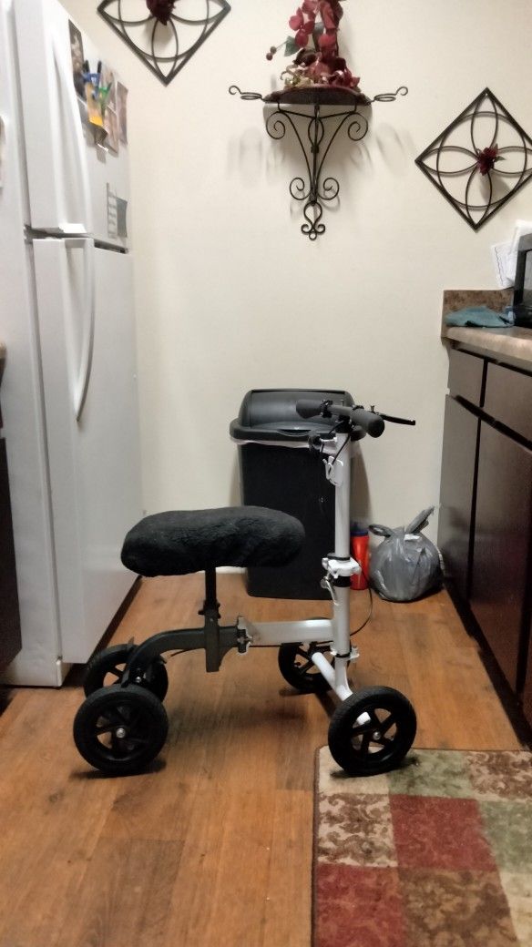 Knee Scooter