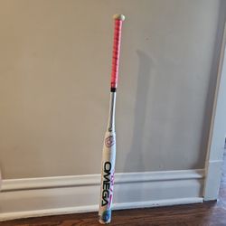 Demarini Bat
