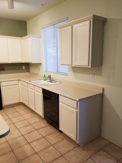 Kitchen reface.. by Wood Fx
