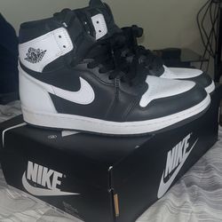 Jordan 1s Black white