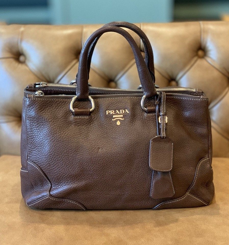 𝐏𝐑𝐀𝐃𝐀 Triple Zip Brown Leather Purse Tote