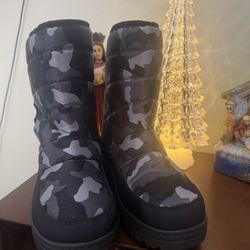 Kids Snow Boots, Size 6