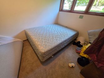Double/Full Bed Mattress Boxsprings & Frame