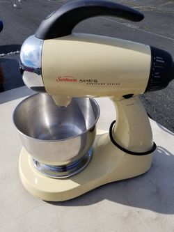 Sunbeam Heritage Series Yellow 4.6 Qt. Mixmaster Stand Mixer, model # 2568