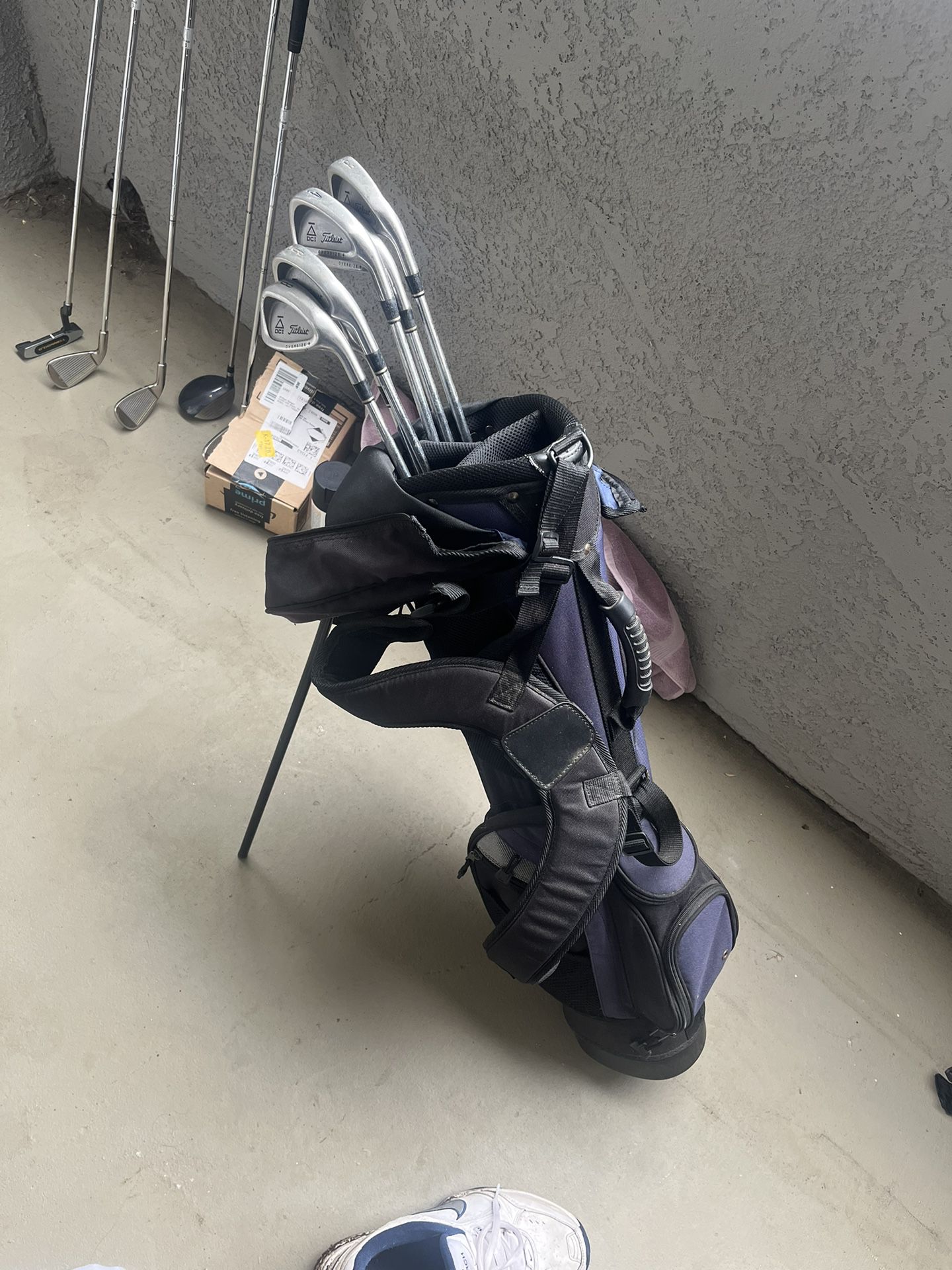 Titleist DCI Oversize + Golf Clubs And Bag 