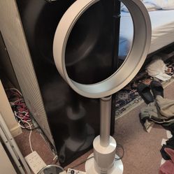 Dyson Bladeless Fan AM03 - Works Excellent - with Remote