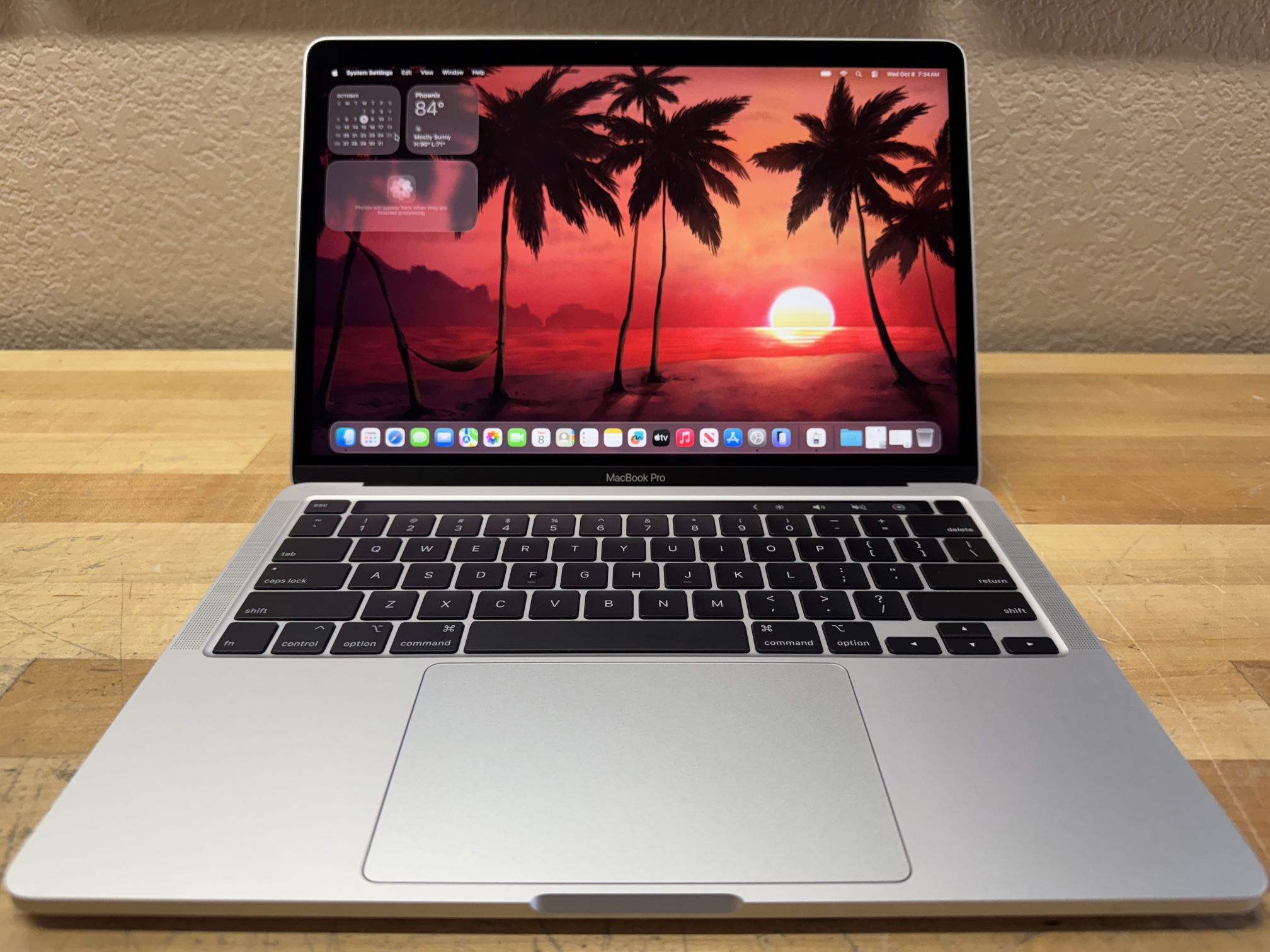 2020 13” MacBook Pro - 2.0 GHz i5 - 16GB - 1TB SSD