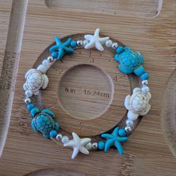 Blue and white turquoise stretchable bracelet