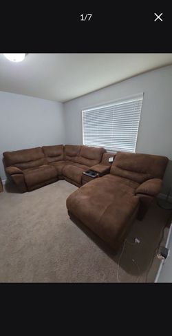 La-Z-Boy Reclining Sectional Sofa with Chaise & Console - Great Condition!