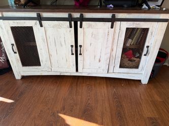 Tv stand