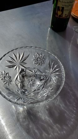 Glass serving dish