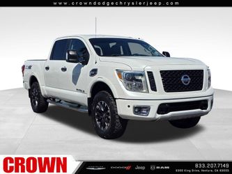 2017 Nissan TITAN