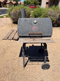Char-Griller Barrel Charcoal Grill