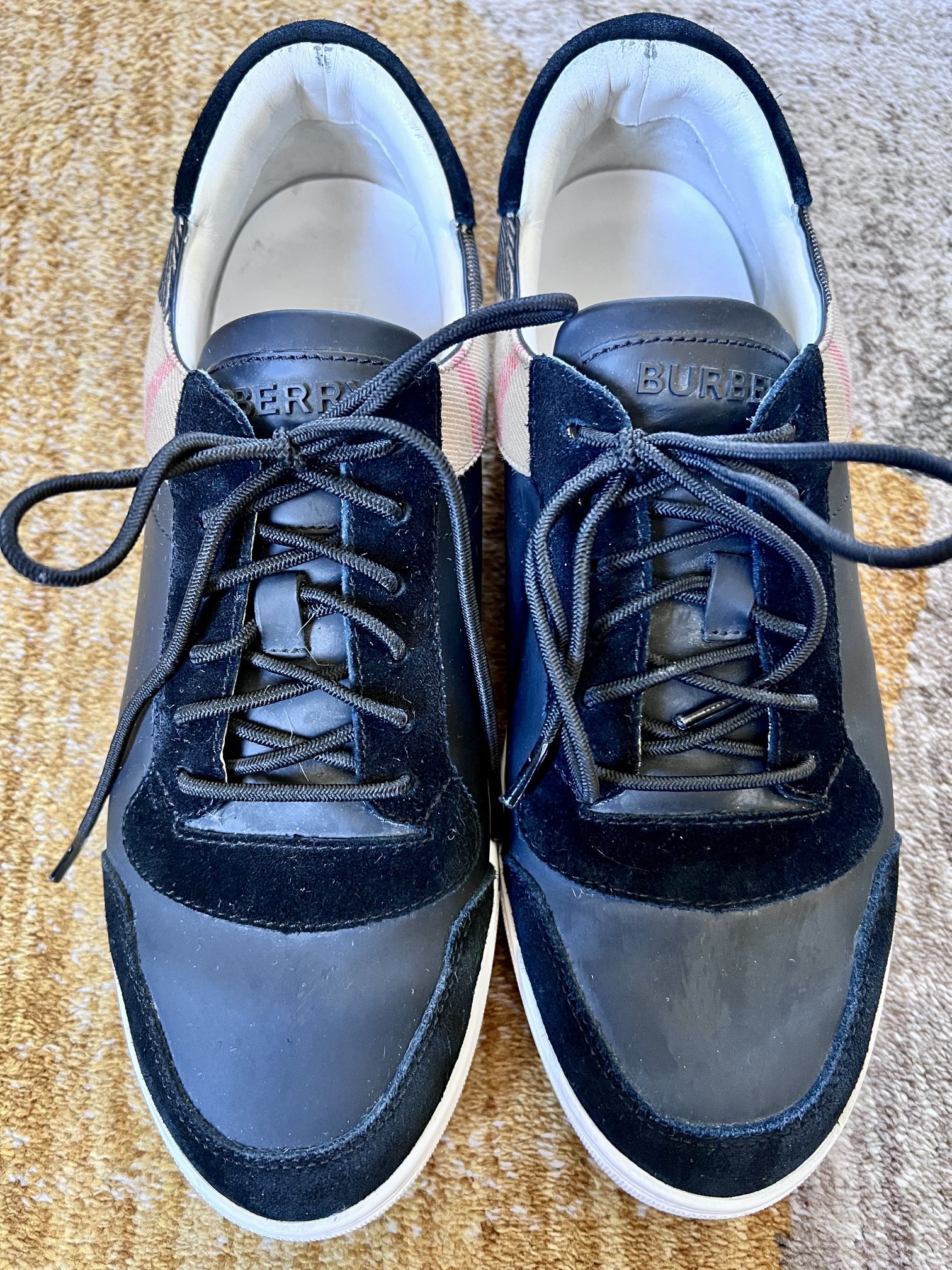 Auth. Burberry Men’s Stevie Lowtop Sneakers. Excellent Like New US size 10.5 Sell Now For $770+ Tax