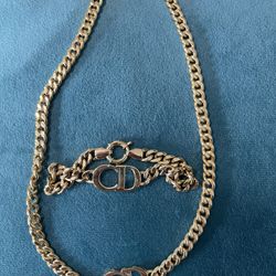  GOLD CD BRACELET AND NECKLACE 