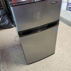 Mini Refrigerator 