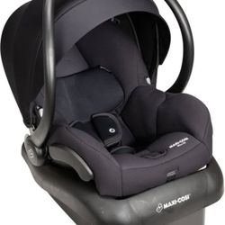 Maxi Cosi  infant car seat with base