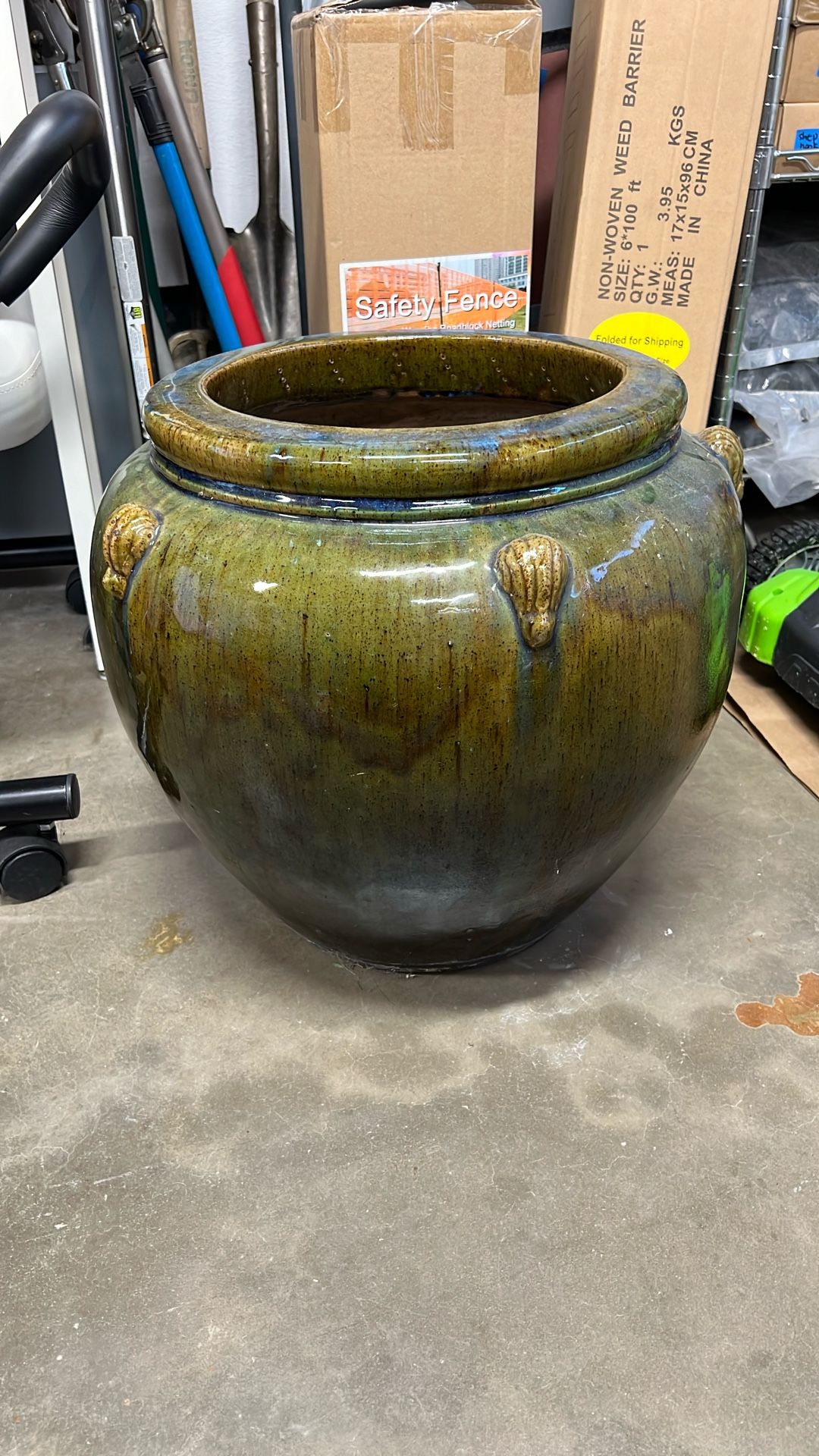 Large ceramic Glazed Pot Planter For Plants / Small Trees