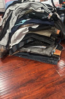 Large Mixed Clothing Lot – Jeans, Tops & More