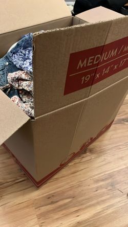 Women’s Clothes Lot