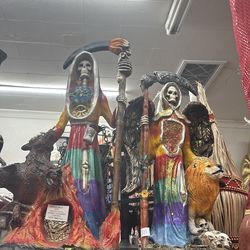 Estatus dela Santa muerte