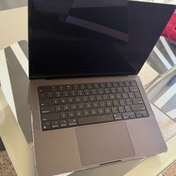 MacBook Pro M3 14”