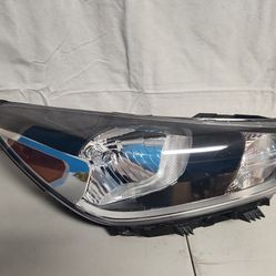 Kia Rio Headlight Right Passenger Side 2018