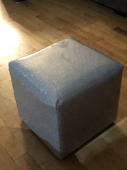 Little foot ottoman