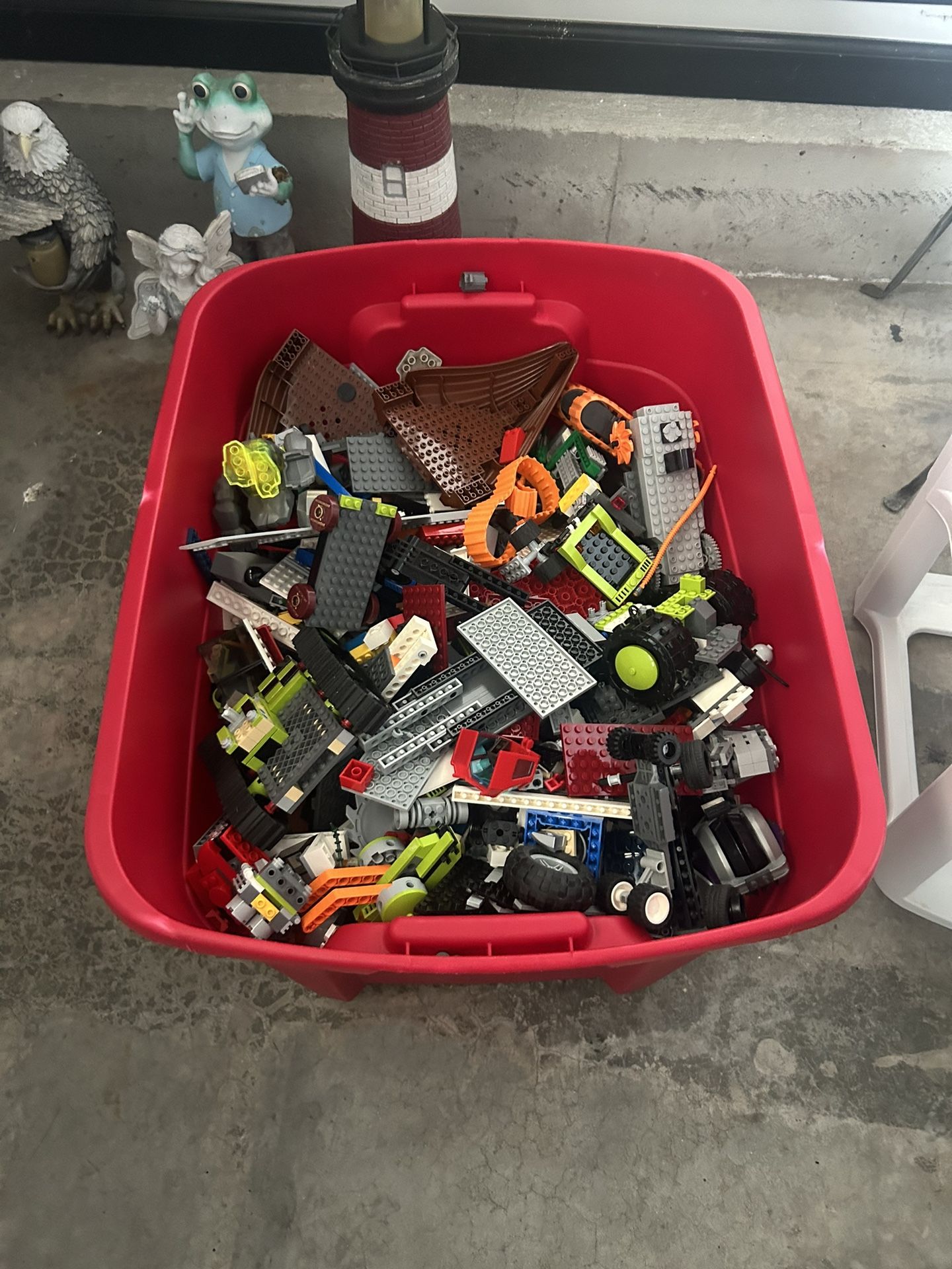 Large Bin Of Legos for Sale in Joliet, IL OfferUp