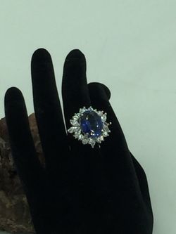925 STER Silver Large Sapphire & CZ Ring 8