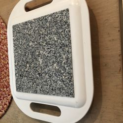 Trivet That Keeps Food Warm 10” Wide