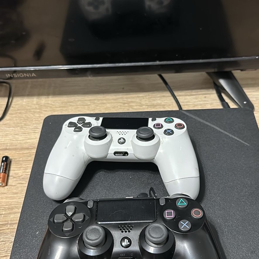 PS4 Slim Black