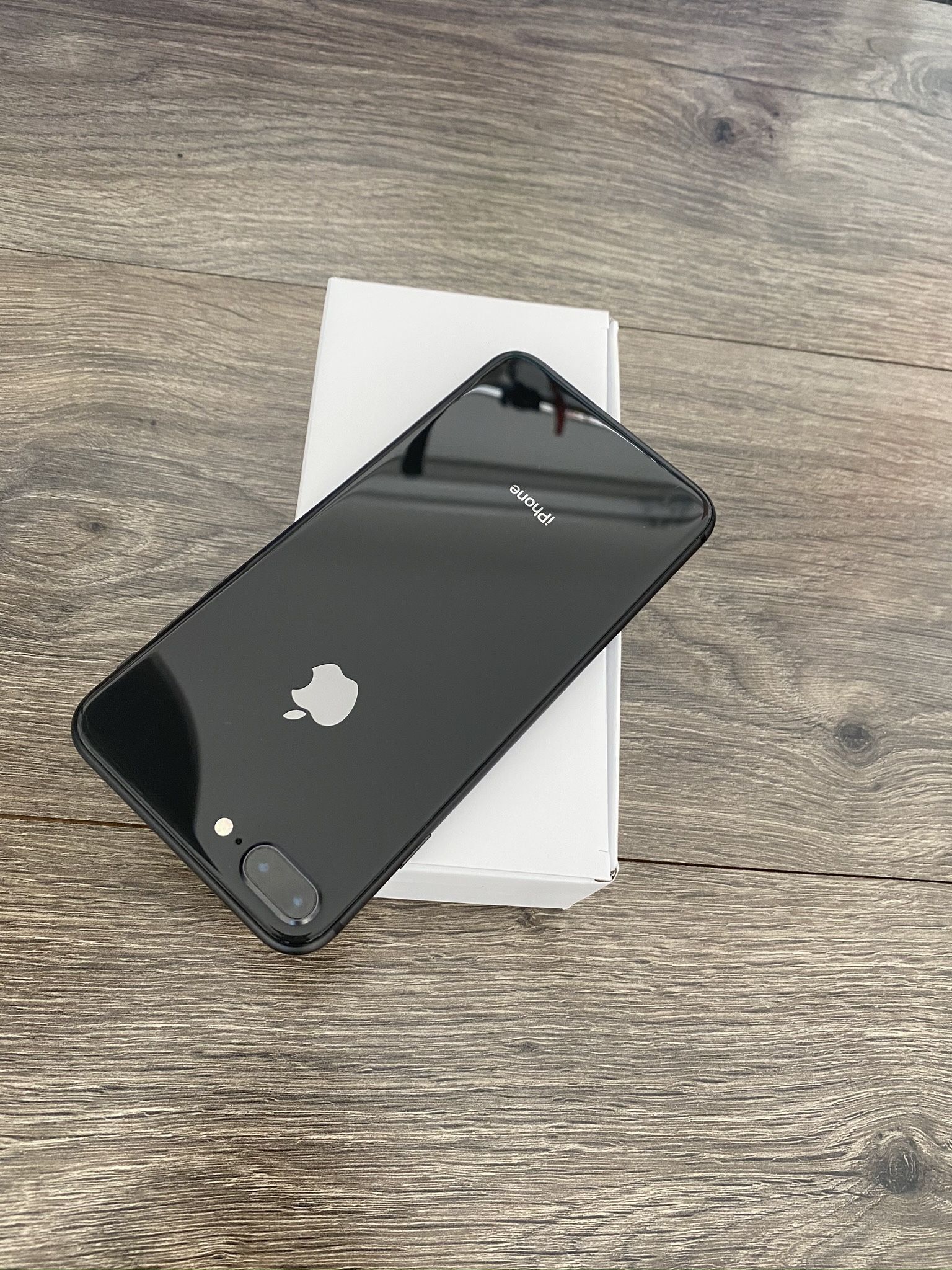 IPHONE 8 Plus 64GB Black Unlocked For Any Simcard