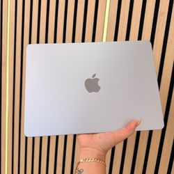 MacBook Air M5 512gb 16Ram 13 Inch 