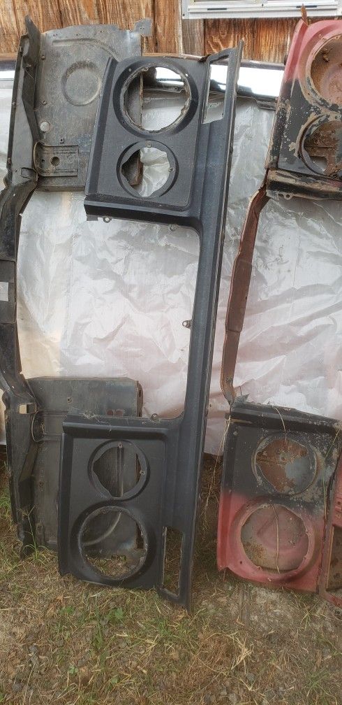 FSJ Jeep Wagoneer J10 J20 Cherokee Chief Parts