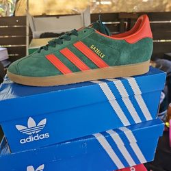 Gazelle Green Adidas Size 9 1/2