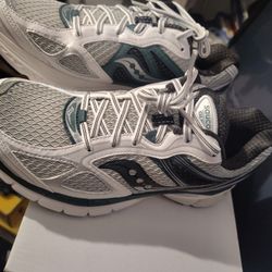 Saucony