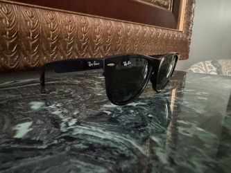 Ray-Ban ORIGINAL WAYFARER CLASSIC Sunglasses Polished Black