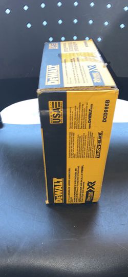 DEWALT 20-Volt MAX XR Lithium-Ion Cordless 1/2 in. Premium Brushless Hammer Drill (Tool-Only)