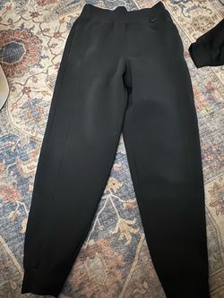 Nike Tech Fleece Black Jogger Pants, women’s small