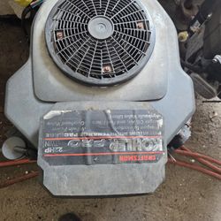((READ AD))((CRANKSHAFT 1 1/8" DIA. X 4 1/4" LENGTH))((22hp Vtwin Kohler)) Zeroturn Mower