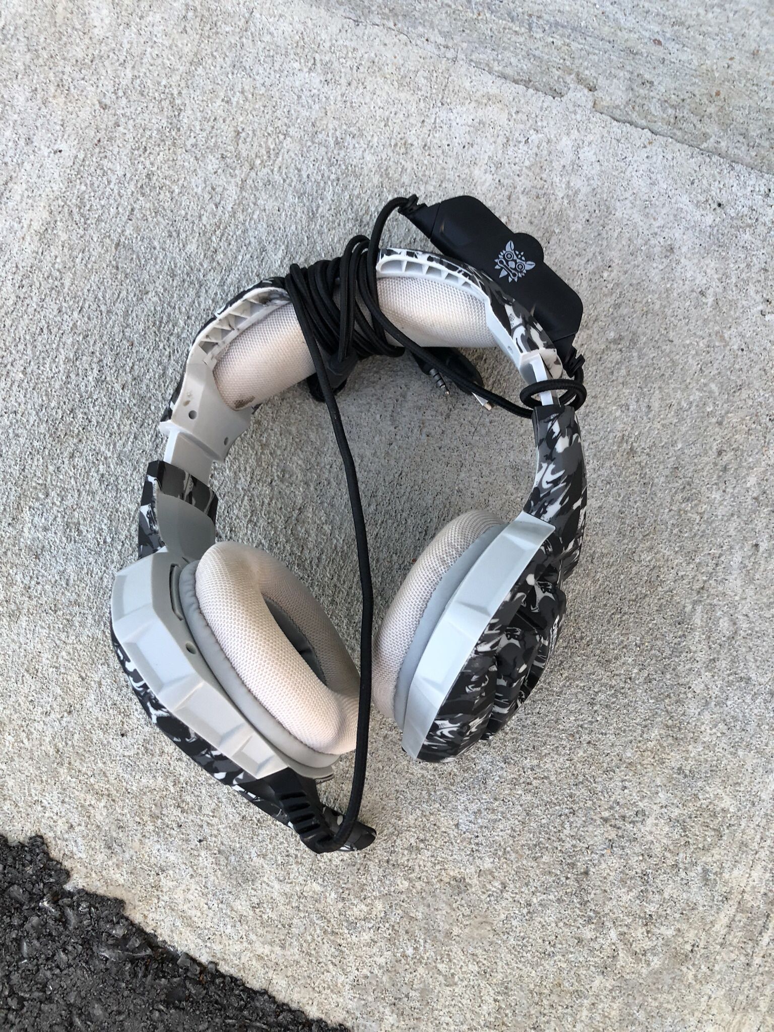 Gaming headphones