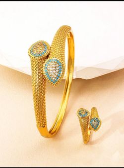 Moving Sale Elegant Bracelet With Ring 
