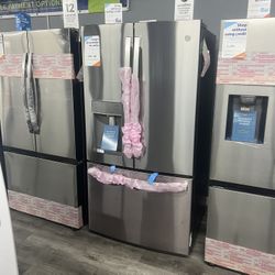 GE - 3 Door French Door Refrigerator In Stainless Steel 