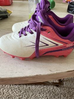 Girls Soccer Shoes