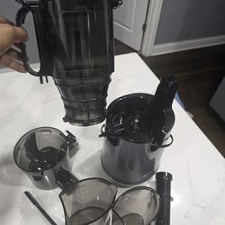 Aeitto Max5 Juicer, Cold Press Juicer with 5.8" Large Feed Chute,1.7L Large Capacit‎…