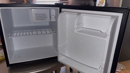 Kenmore mini fridge 1.7