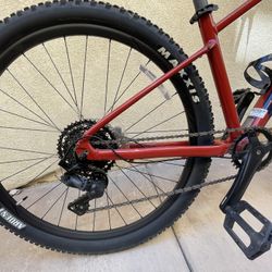 GIANT TALON 2 - 2021 Mountain Bike 
